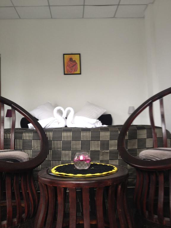 Friends Guesthouse Kudapaduwa Esterno foto