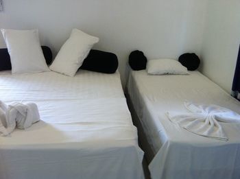Friends Guesthouse Kudapaduwa Esterno foto